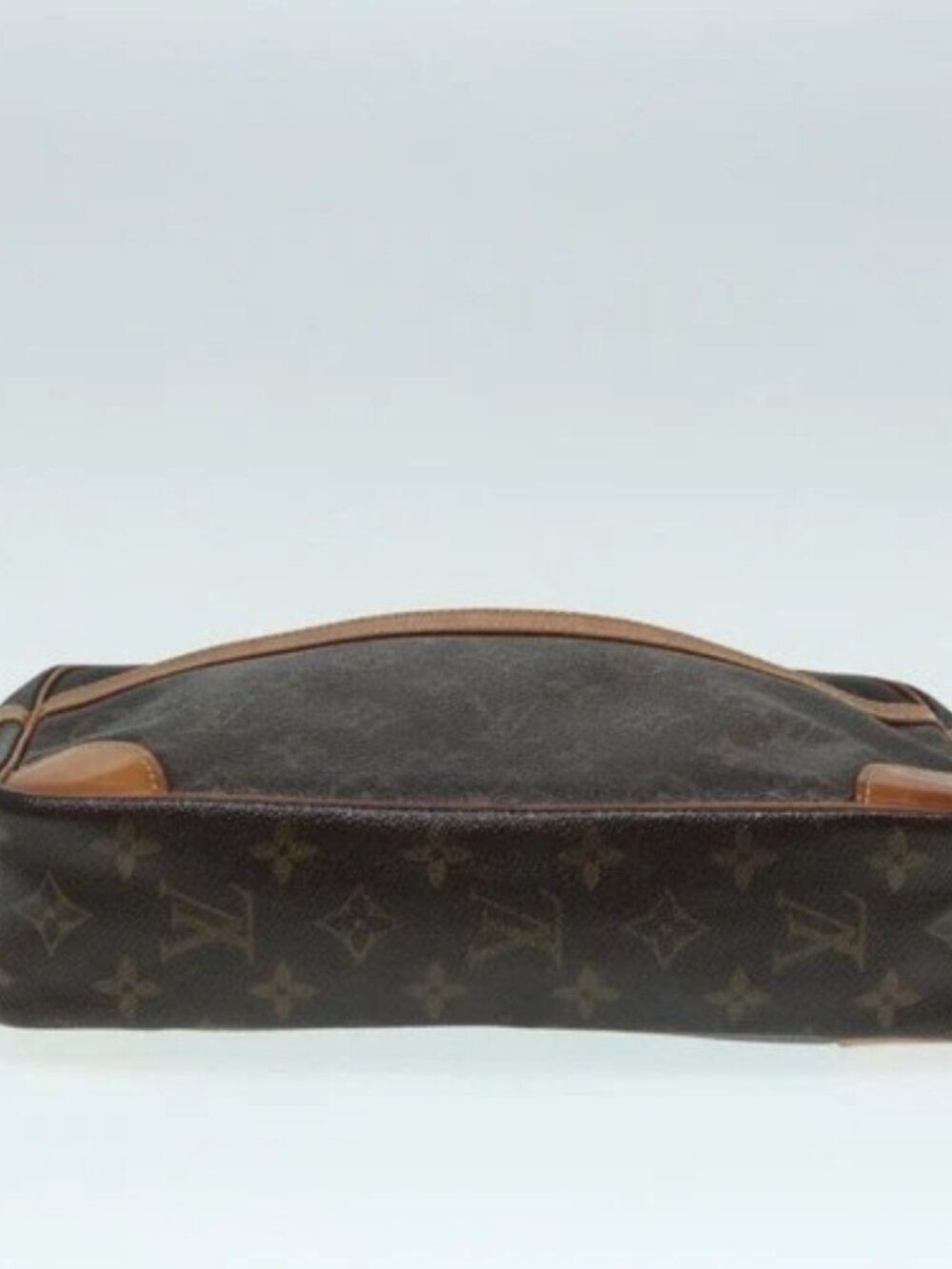 LOUIS VUITTON Monogram Compiegne 28 Clutch - Picture 5 of 16